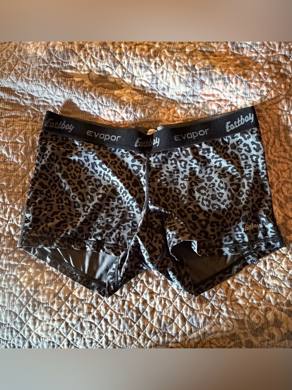 Eastbay Evapor Leopard Print biker shorts - Grey and Black